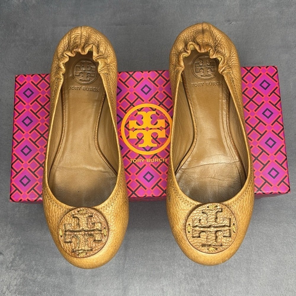 Tory Burch Reva Gold Ballet Flats Logo Medallion Sz 7.5 Classic - Picture 6 of 6